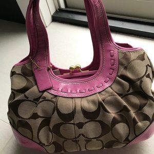 Coach bag. Pink and beige.